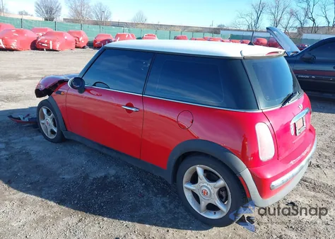 2004 Mini Cooper z USA, uszkodzony, nr VIN WMWRC33484TJ59655